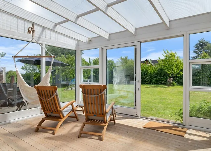 Nis - 250m From The Sea By Interhome *