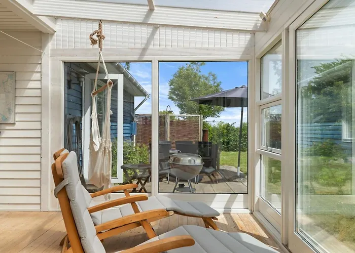 Nis - 250m From The Sea By Interhome