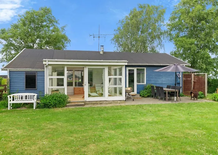 Nis - 250m From The Sea By Interhome Vakantiehuis