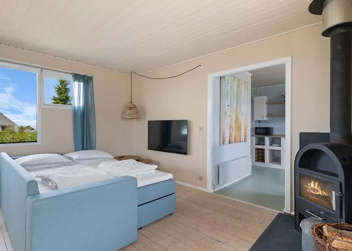 Nis - 250m From The Sea By Interhome