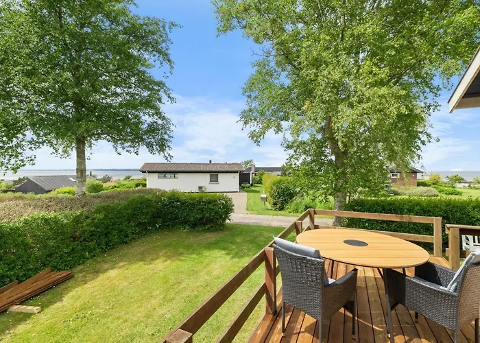 Nis - 250m From The Sea By Interhome *