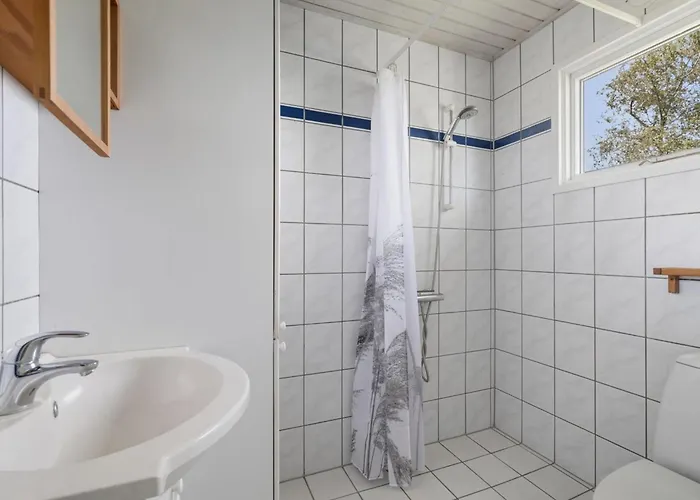 Vakantiehuis Nis - 250m From The Sea By Interhome Vedelshave